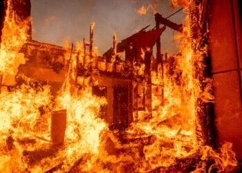 LA Firestorm: Over 80,000 Evacuated Amid Rapidly Growing Wildfire