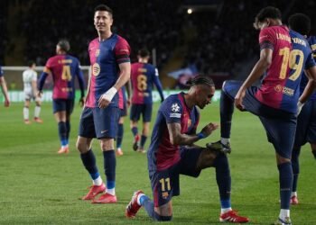 Barcelona Advances to Quarterfinals After Dominating Benfica