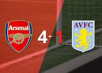 Arsenal overpower Aston Villa to stay clear at the top of the Premier League