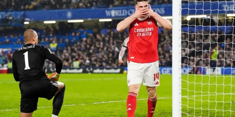 Arsenal Capitalize on Chelsea Mistakes to Gain Semi-Final Advantage