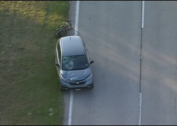 Houston police investigating crash that killed bicyclist on Westheimer Parkway near Freedom Park