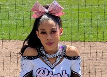Teen goes into cardiac arrest at cheer competition and her mom saves her life