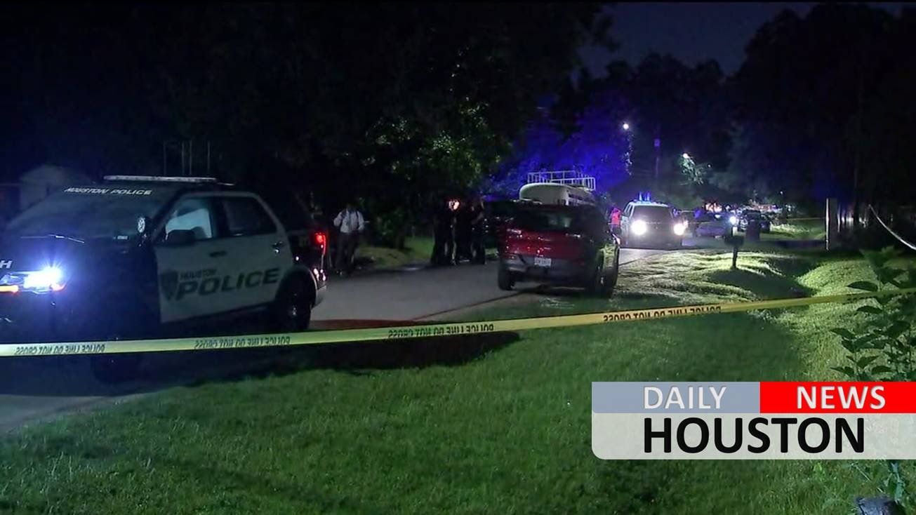 Police find man shot and killed on his front lawn in north Houston