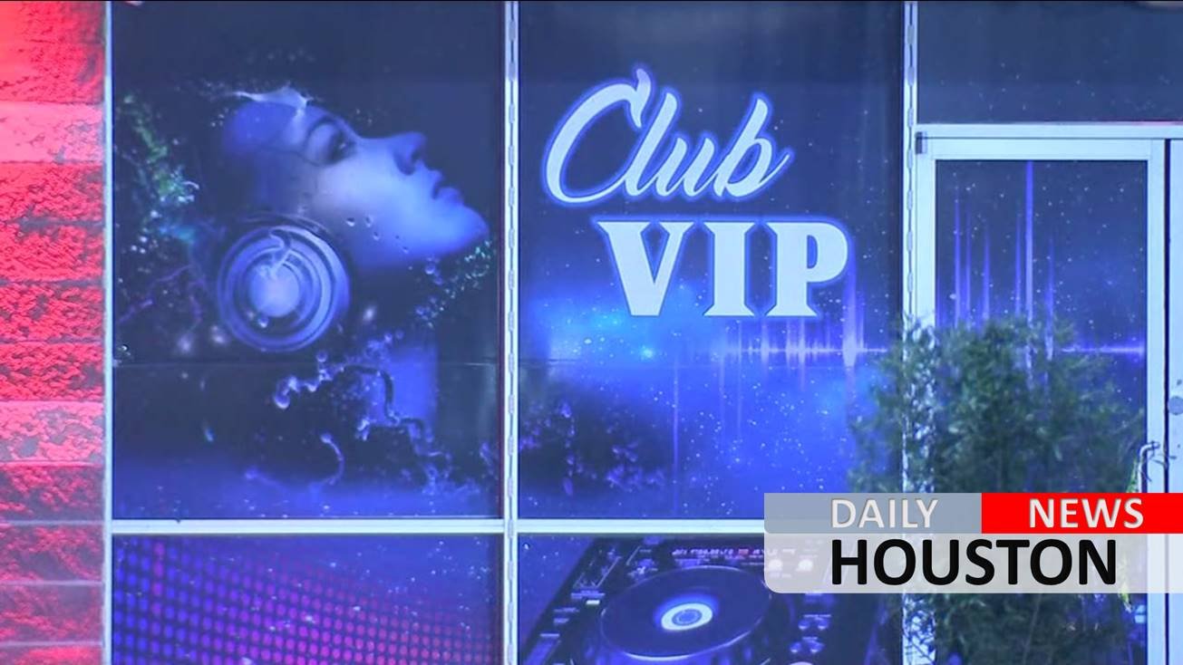 2 people shot at Club VIP following fight inside the bathroom