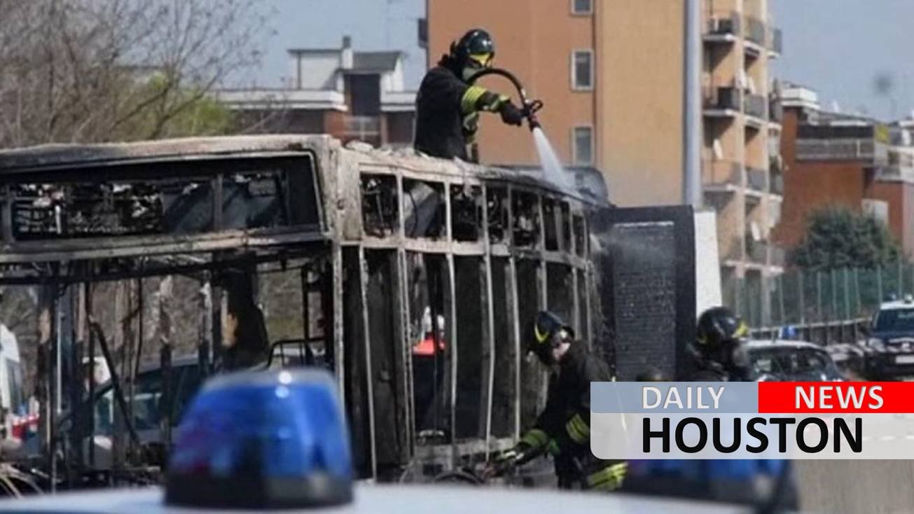 Senegalese native hijacks Italy school bus with 51 children, sets vehicle ablaze over migrant policy
