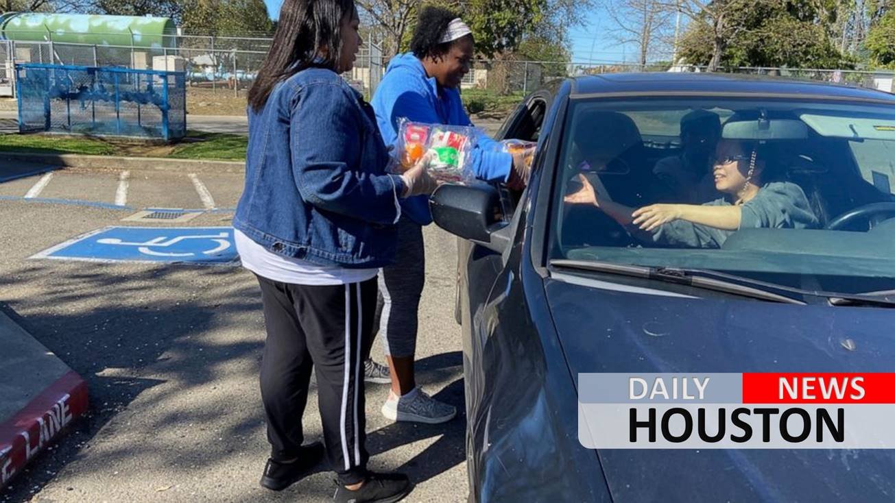 Houston-area school districts offer free meals after canceling classes due to coronavirus fears