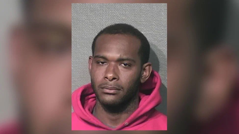 To prison for life for the death of a woman who did not give her the cell phone