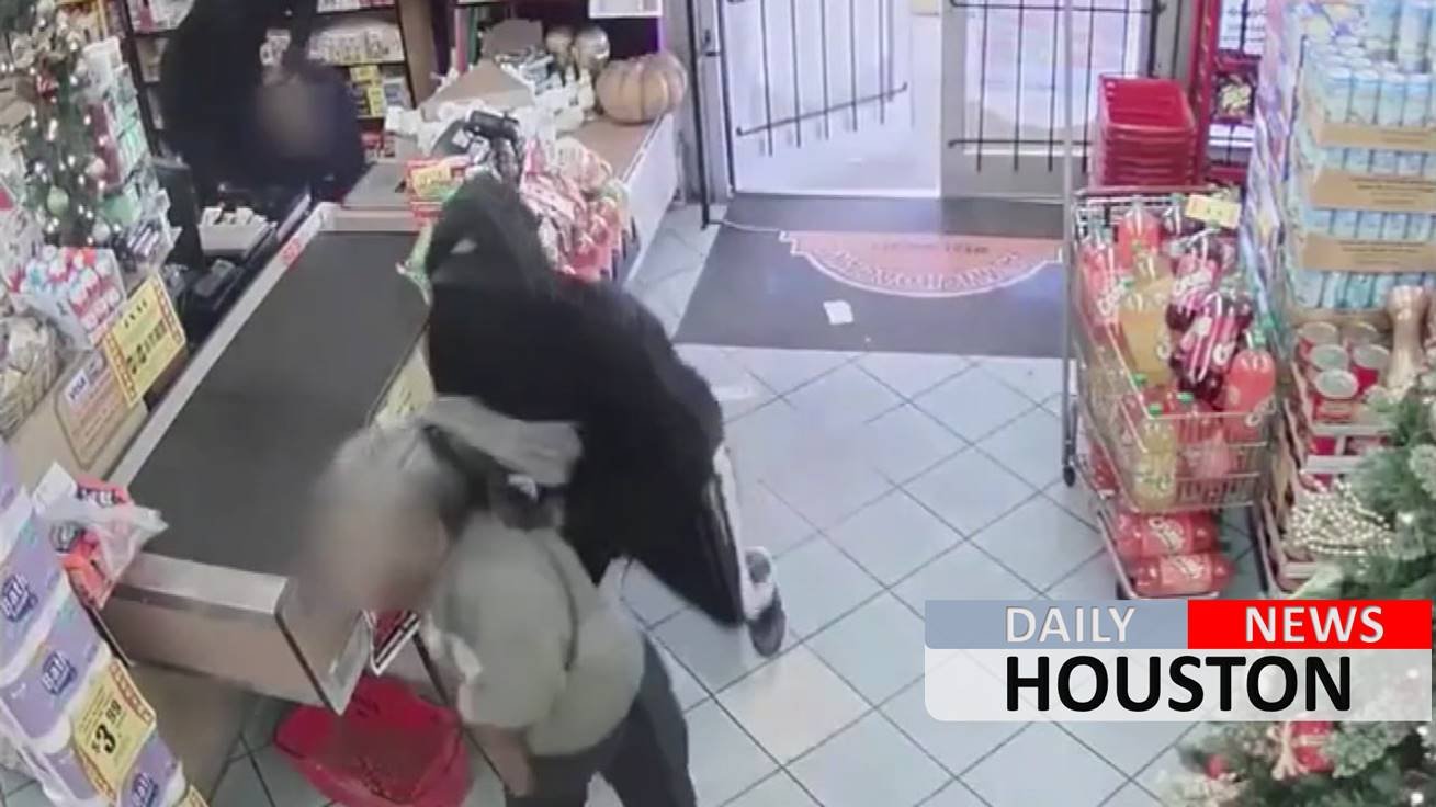 Dramatic video shows armed suspects robbing store employees and customers in NW Houston