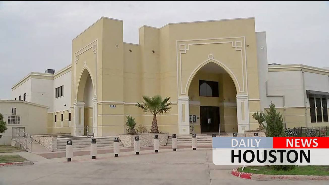 Deputies searching for gunman after mosque in Katy shot at from roadway