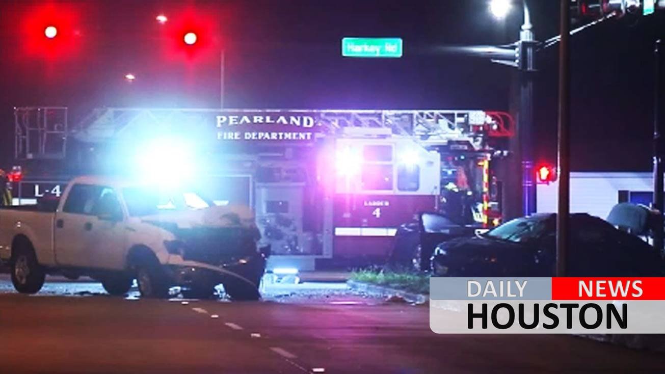 Woman killed and 2 children hurt in violent crash in Pearland