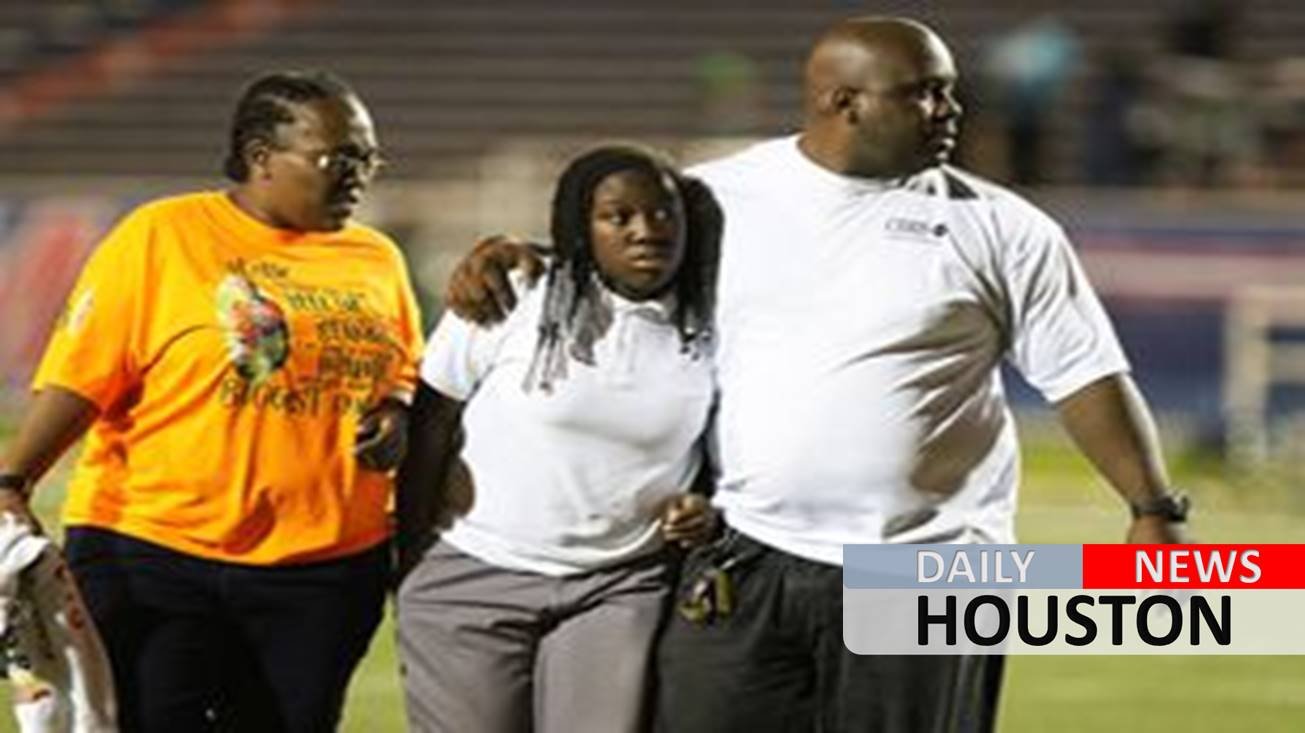 Multiple victims after gunfire at Alabama high school football game