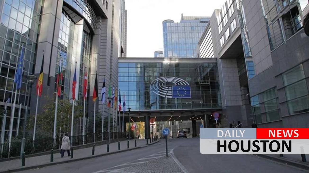 Brussels area close to EU cleared after bomb alert