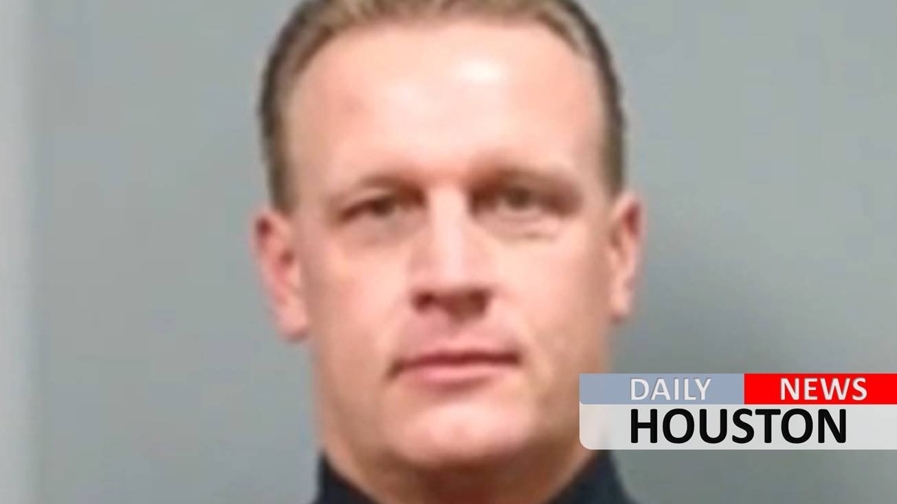 Deputy accused of sexually assaulting woman he met at bar after hot tub encounter