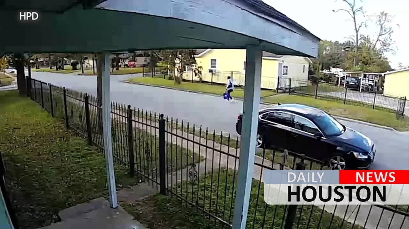 Police searching for suspect who injured elderly woman during robbery