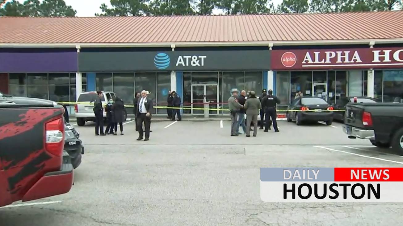 3 robbery suspects on the loose after trooper-involved shooting in NW Houston