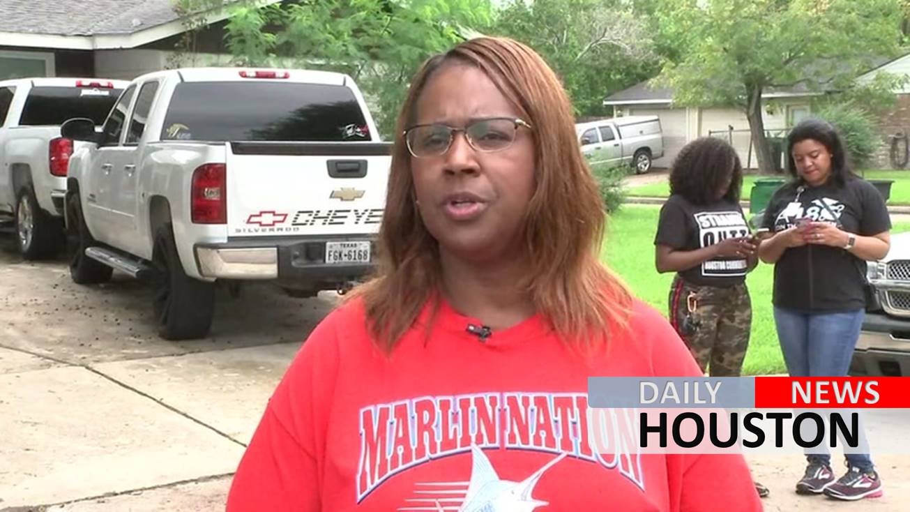 Houston ISD staff walk around neighborhoods to re-enroll high school dropouts