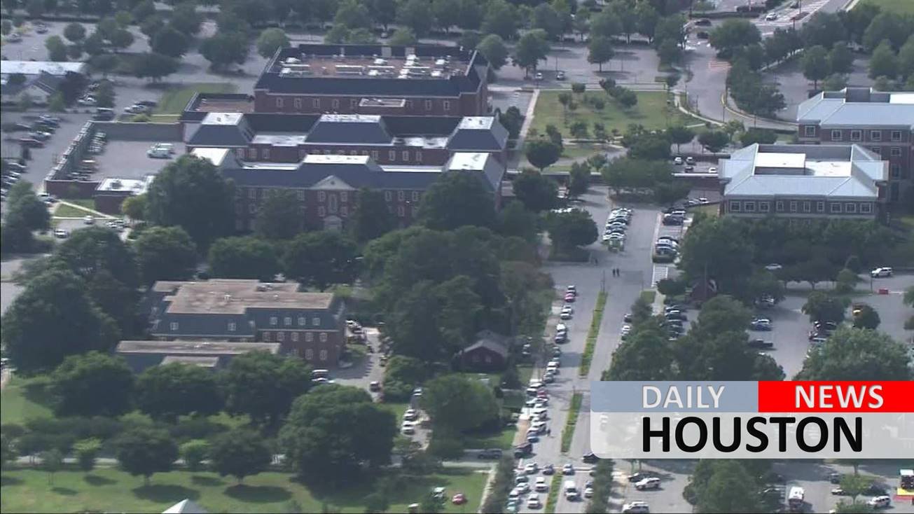 At least 11 deaths and 6 injuries at Virginia Beach municipal complex, police say; shooter also dead