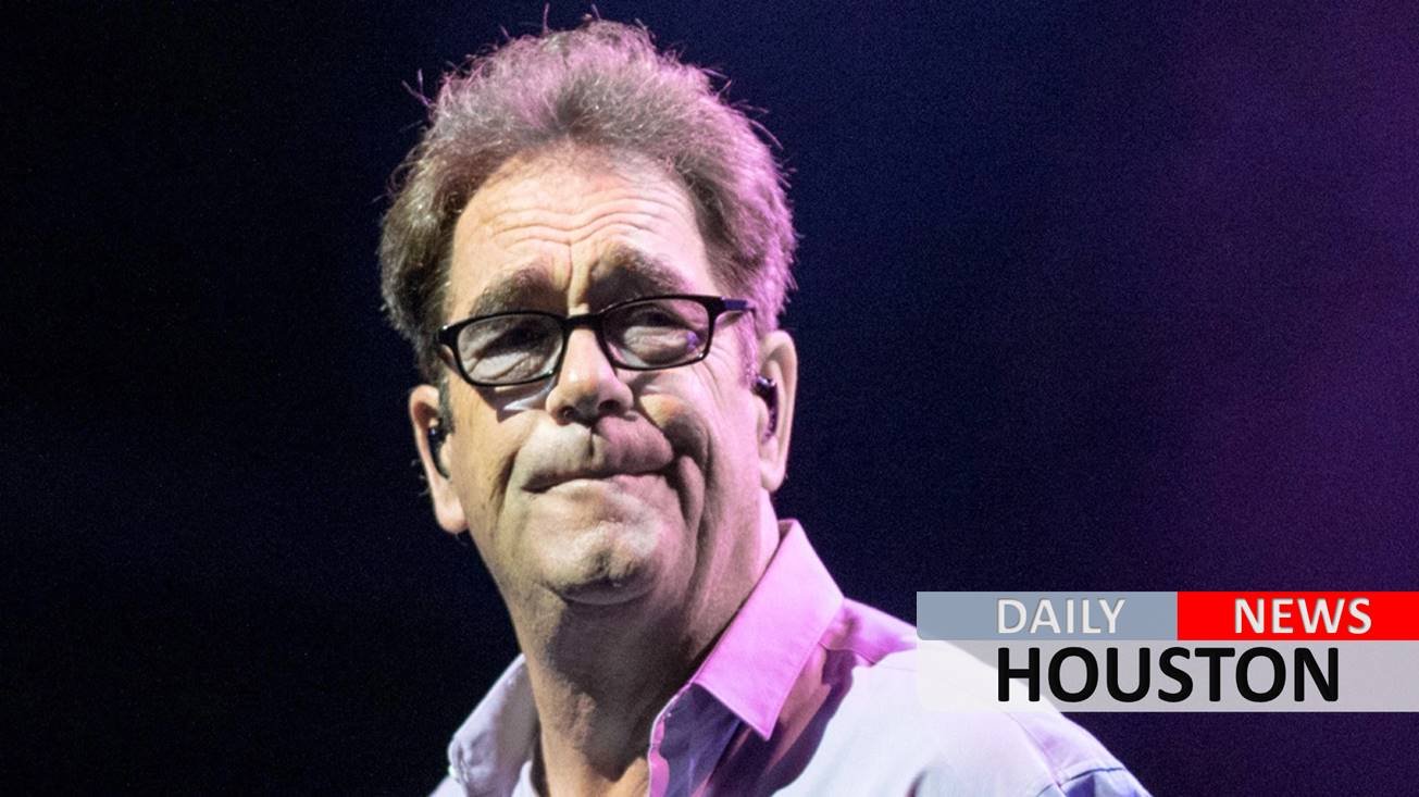 Singer Huey Lewis admits he considered suicide after hearing loss diagnosis
