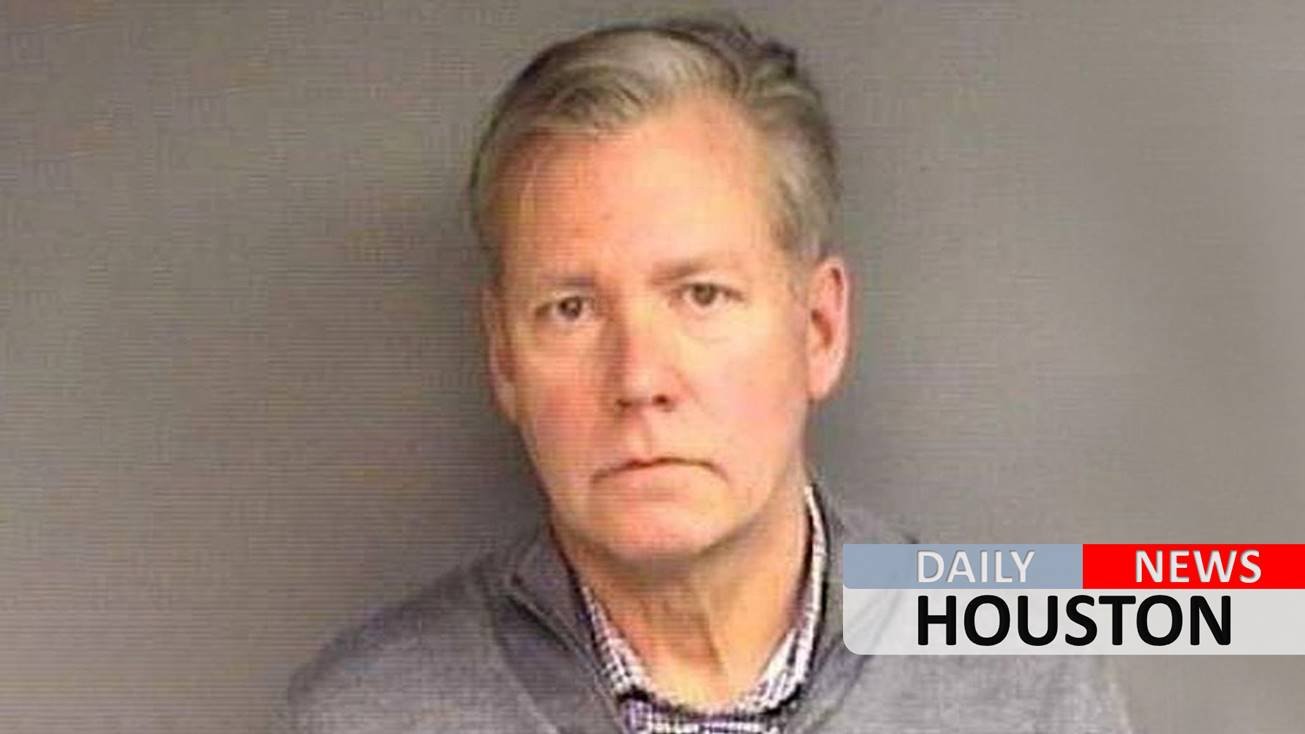 ‘To Catch a Predator’ host Chris Hansen charged with bouncing checks