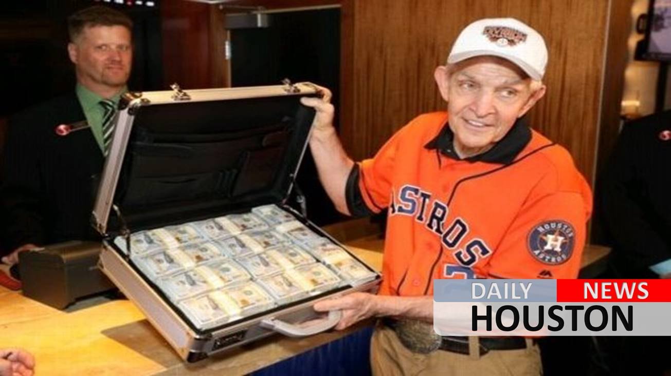 Mattress Mack loses at least $11.6 million in Astros bets