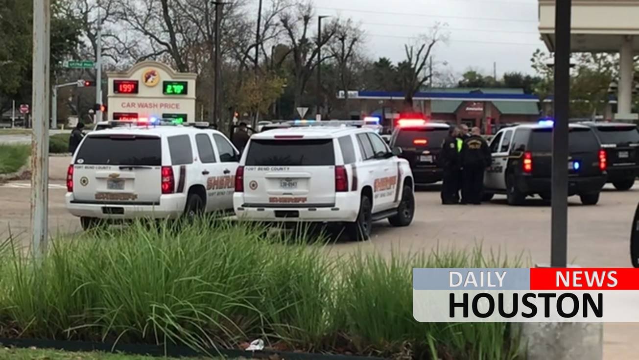 Man pulls gun on off-duty officer before standoff at Buc-ee’s in Richmond
