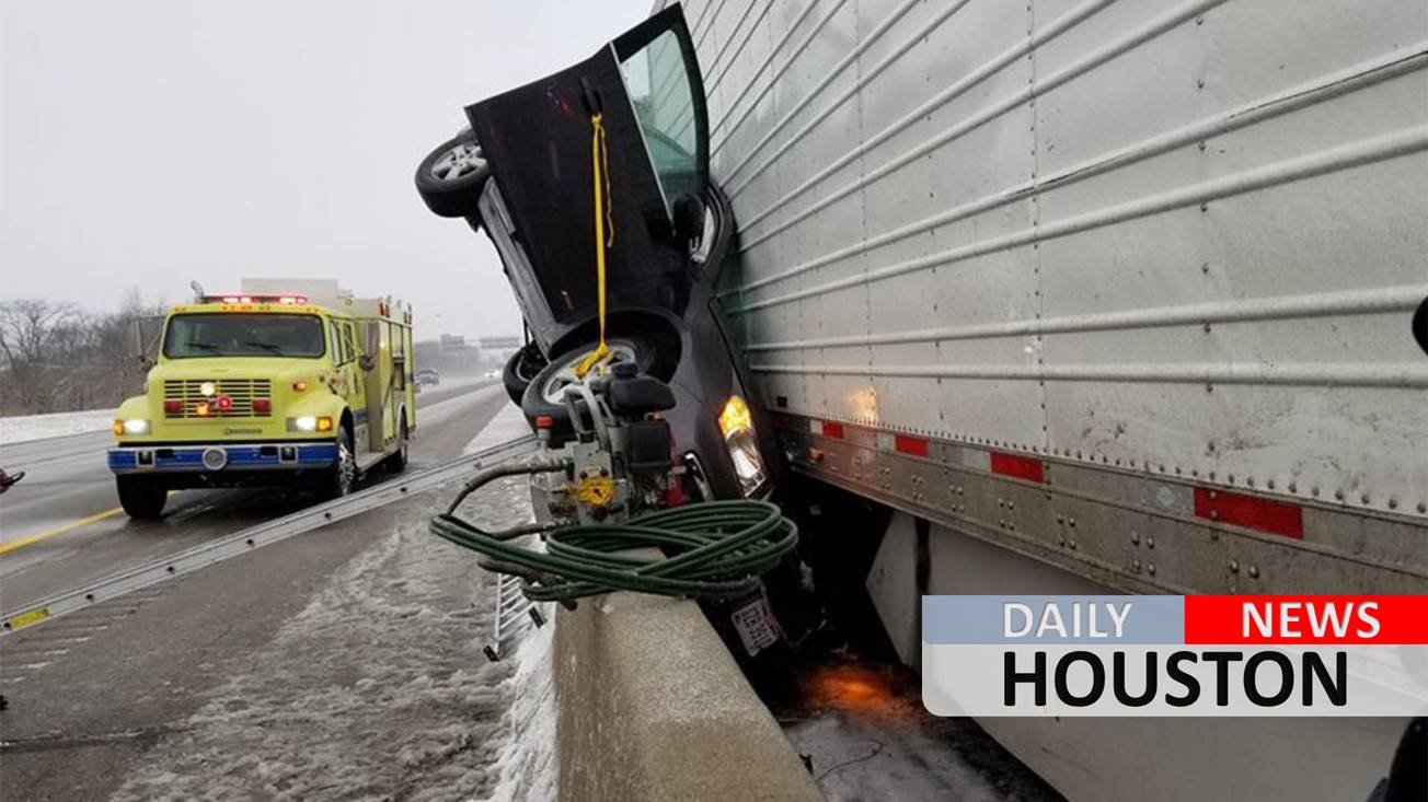 Driver miraculously survives terrifying Ohio freeway crash