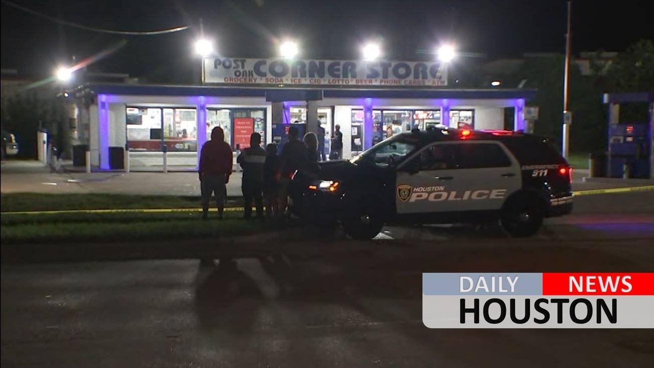 Innocent taco truck owner killed in robbery outside store in SW Houston, gunmen on the run