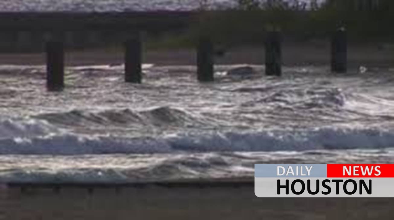Warning: Galveston beach patrol reporting strong rip currents
