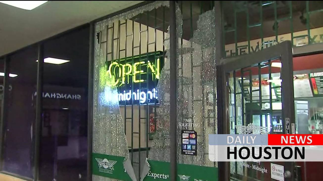 DPS trooper shoots and kills Wingstop robbery suspect in northwest Houston