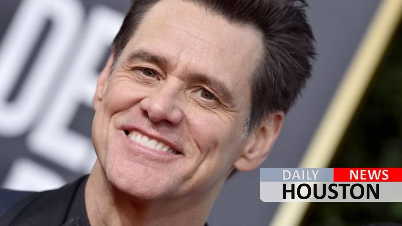 Jim Carrey defends James Comey in new painting