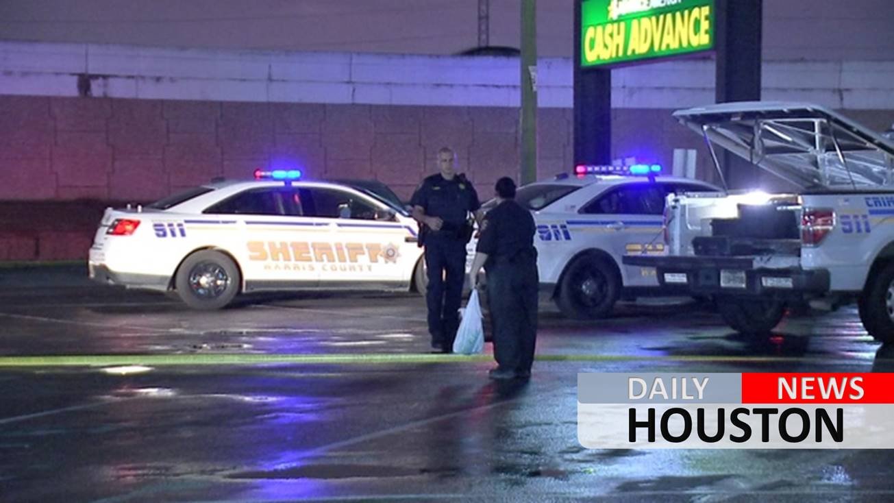 Man found shot to death in parking lot of strip center in Channelview