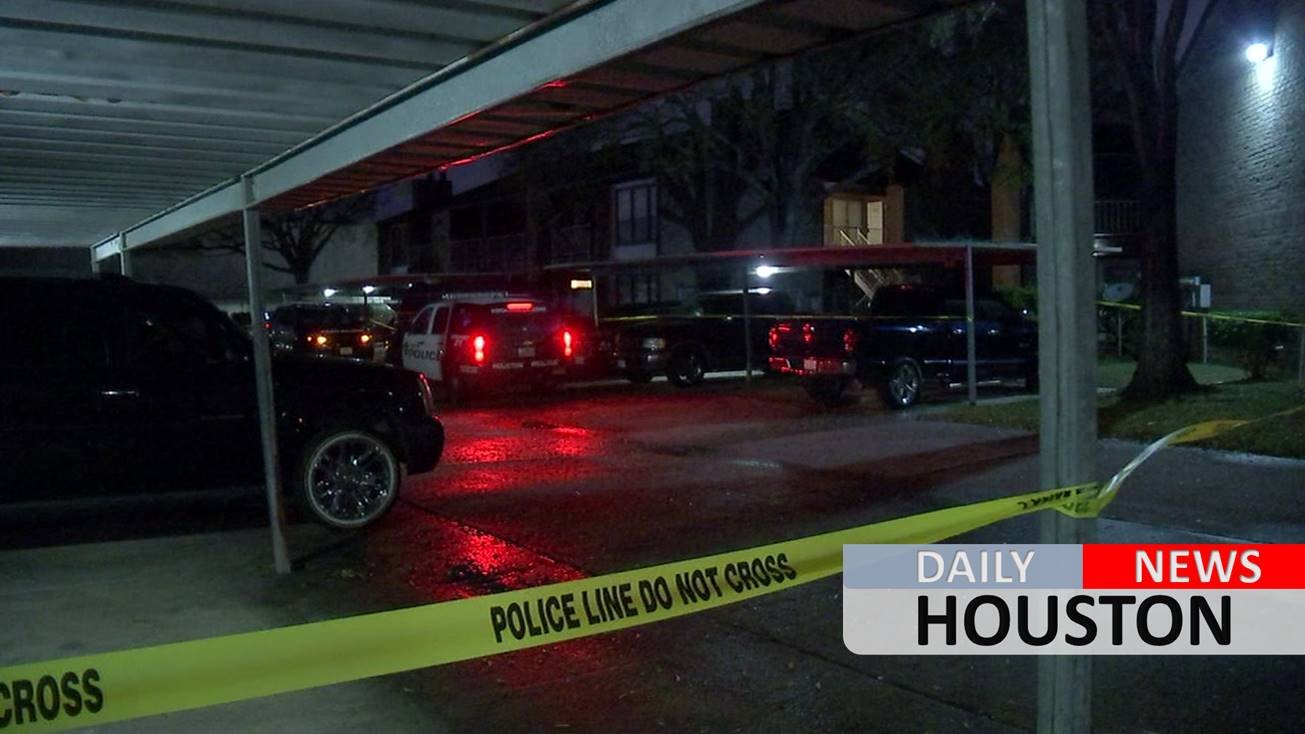 Woman jumps from 2nd floor to escape after boyfriend shot and killed inside apartment