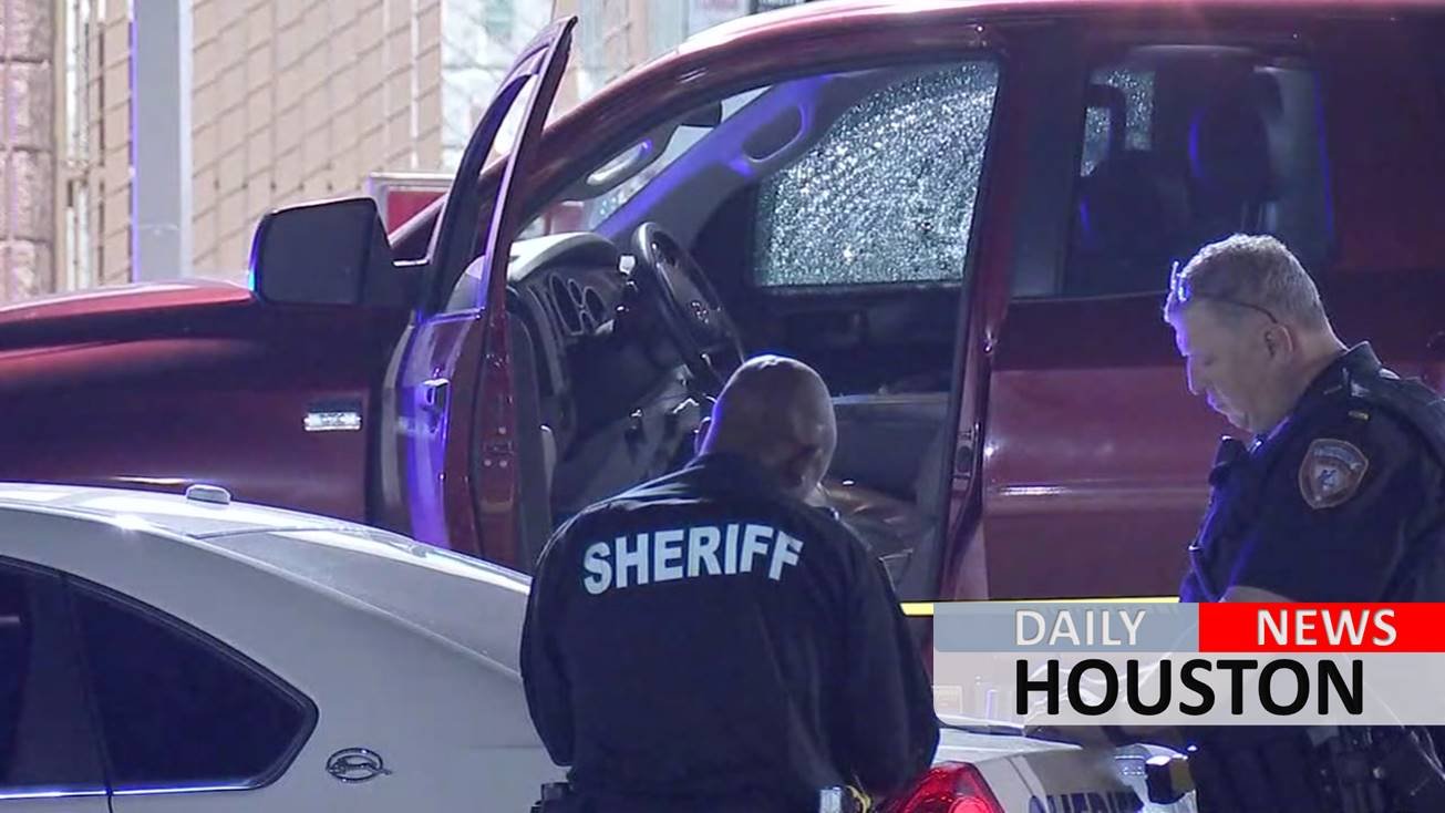 Man shot to death while riding in car in northwest Harris County