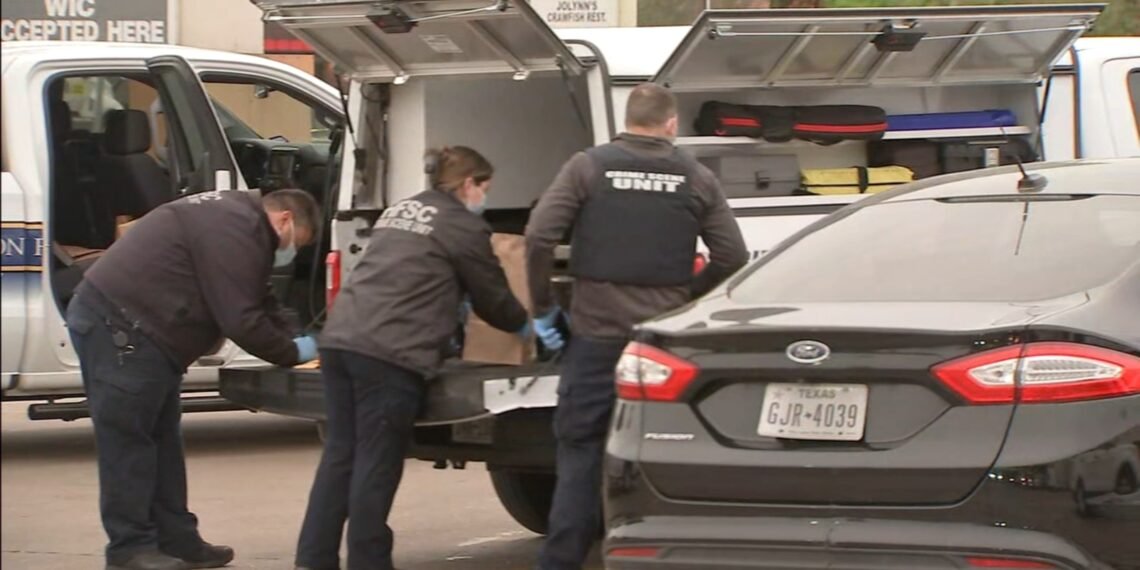3 men found shot to death at strip center parking lot in SW Houston