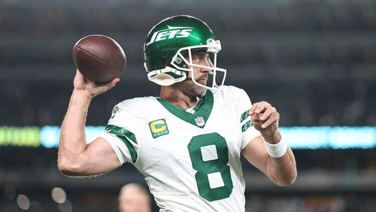 Aaron Rodgers takes jab at Keith Olbermann after he mocked quarterback’s injury